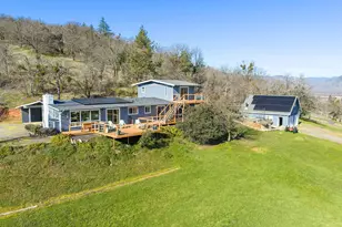 6251 Ventura Ln, Central Point, OR 97502 - Photo 1