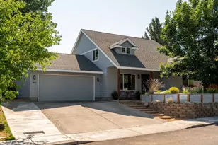 804 NE Providence Dr, Bend, OR 97701 - Photo 1