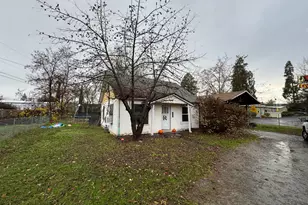 231 Conger Ln, Grants Pass, OR 97527 - Photo 1