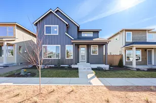 2785 NE Rainier Dr, Bend, OR 97701 - Photo 1