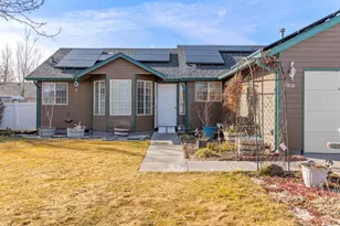 4810 Lombard Dr, Klamath Falls, OR 97603 - Photo 1