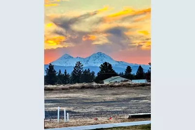 3843 NE Oakside Loop, Bend, OR 97701 - Photo 1