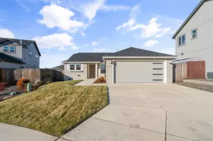 3509 Carnelian St, Medford, OR 97504 - Photo 1