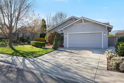 88 Mountain View Drive, Phoenix, OR 97535 - Photo 1
