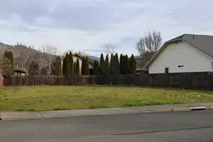 1830 SW J St, Grants Pass, OR 97526 - Photo 1