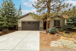 3053 NW Clubhouse Dr, Bend, OR 97703 - Photo 1