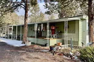 10100 NE Crooked River Dr, Terrebonne, OR 97760 - Photo 1