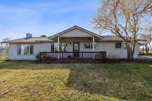 1771 SW Quail Dr, Madras, OR 97741 - Photo 1