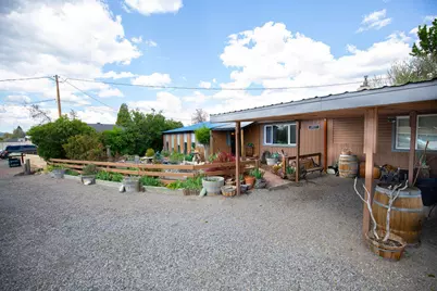 2817 Darrow Avenue, Klamath Falls, OR 97603 - Photo 1