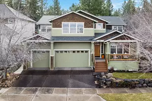 512 NW Flagline Dr, Bend, OR 97703 - Photo 1