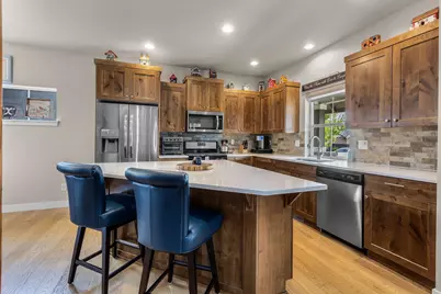2713 NE Black Oak Place, Bend, OR 97701 - Photo 1