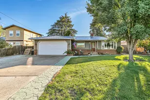 857 Morrison Ave, Medford, OR 97504 - Photo 1