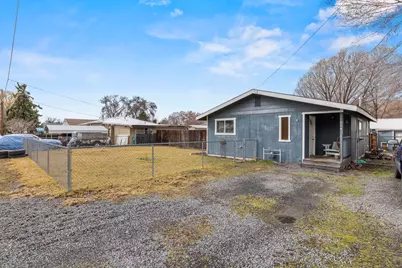 1804 Hope Street, Klamath Falls, OR 97603 - Photo 1