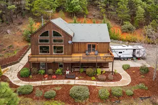 696 Yearly Way, Grants Pass, OR 97527 - Photo 1