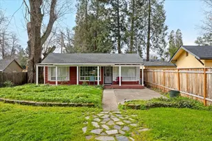 122 Willamette Ave, Medford, OR 97504 - Photo 1