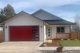 1158 W Ridge Dr, Klamath Falls, OR 97601 - Photo 1