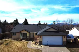 2518 Sari Dr, Klamath Falls, OR 97601 - Photo 1
