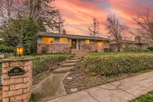 101 Kensington Square, Medford, OR 97504 - Photo 1