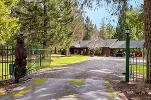 122 Carlos Ave, Rogue River, OR 97537 - Photo 1