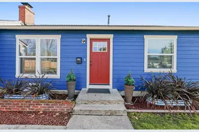 325 W Barnett Road, Medford, OR 97501 - Photo 1