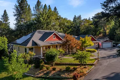 1260 Pinecrest Drive, Grants Pass, OR 97526 - Photo 1