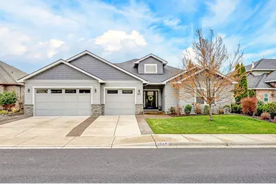 988 Pumpkin Ridge, Eagle Point, OR 97524 - Photo 1