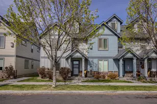 411 NW 25th St, Redmond, OR 97756 - Photo 1