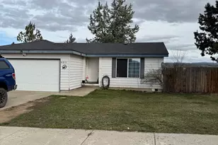 993 SE Turner St, Madras, OR 97741 - Photo 1
