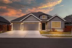 887 NE Hudspeth Cir, Prineville, OR 97754 - Photo 1