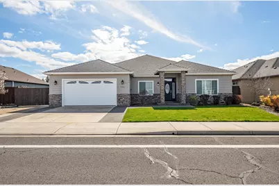 936 Arrowhead Trail, Eagle Point, OR 97524 - Photo 1