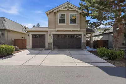 3031 NW Clubhouse Drive, Bend, OR 97703 - Photo 1