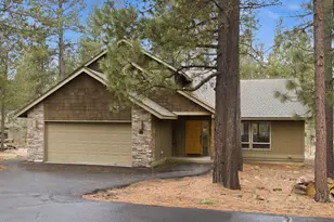 57561 Whistler Ln, Sunriver, OR 97707 - Photo 1