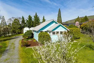 3363 Lone Pine Rd, Medford, OR 97504 - Photo 1