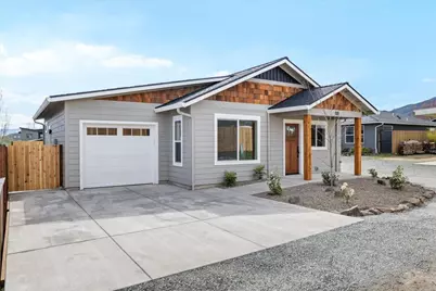 101 Gangnes Drive, Talent, OR 97540 - Photo 1