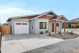 101 Gangnes Dr, Talent, OR 97540 - Photo 1