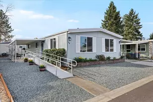 3431 S Pacific Hwy, Medford, OR 97501 - Photo 1