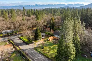3237 De Woody Ln, Grants Pass, OR 97527 - Photo 1
