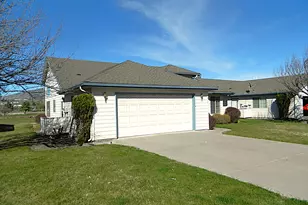 1017 Bismark St, Klamath Falls, OR 97601 - Photo 1