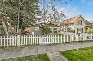 707 SW I St, Grants Pass, OR 97526 - Photo 1
