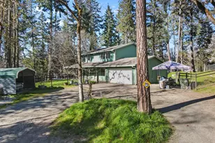 1438 Summit Loop, Grants Pass, OR 97527 - Photo 1