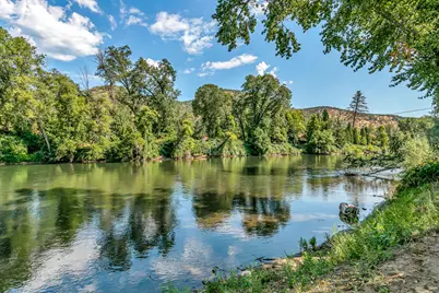 1380 Rogue River Highway, Gold Hill, OR 97525 - Photo 1