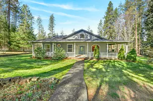 150 Ridgefield Rd, Grants Pass, OR 97527 - Photo 1