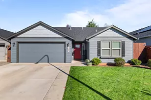 2033 Milton Ln, Medford, OR 97501 - Photo 1
