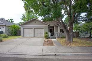 159 N Wightman St, Ashland, OR 97520 - Photo 1
