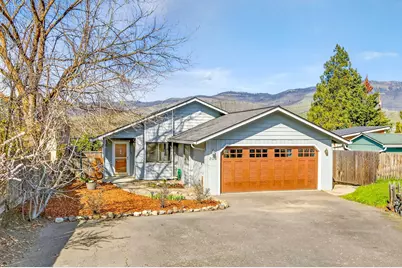 239 E Hersey Street, Ashland, OR 97520 - Photo 1