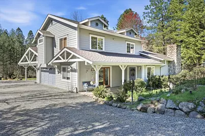 916 Ferry Road, Grants Pass, OR 97526 - Photo 1