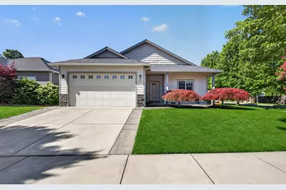 989 Pendleton Drive, Medford, OR 97501 - Photo 1