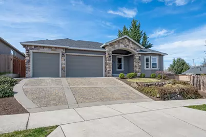 2715 Montara Drive, Medford, OR 97504 - Photo 1