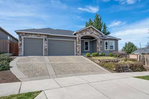 2715 Montara Dr, Medford, OR 97504 - Photo 1