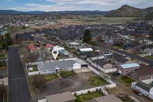 1244 NE Powell Ln, Prineville, OR 97754 - Photo 1